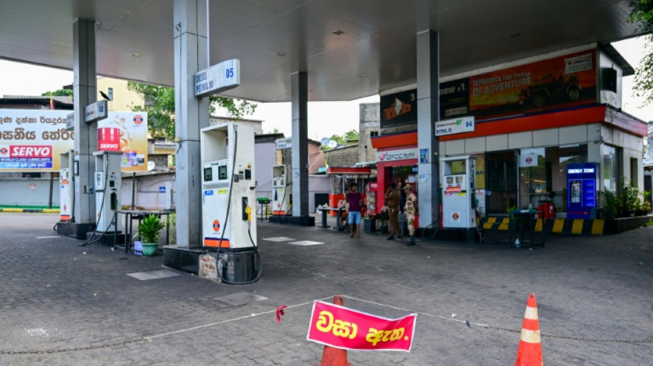  Sri Lanka raises fuel prices by 25 percent as war bites 
