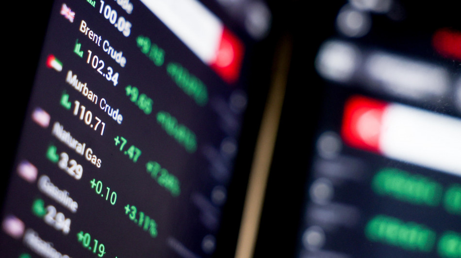  Il Brent vola a 115,49 dollari dopo attacco Iran a petroliera 