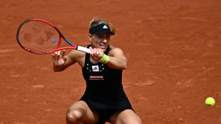 Kerber k&auml;mpft sich in Runde drei