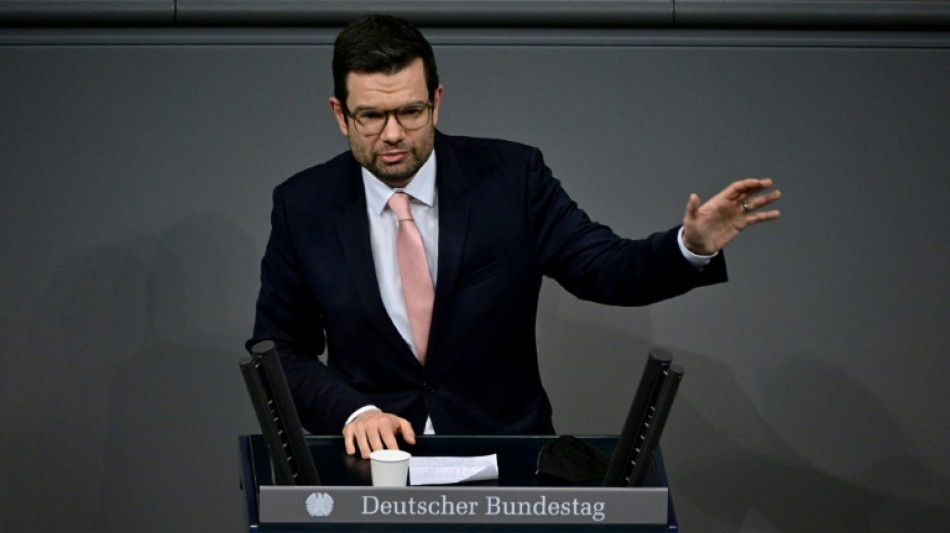 Buschmann k&uuml;ndigt Verfolgung russischer Kriegsverbrechen auch in Deutschland an