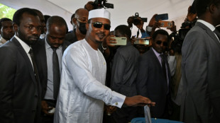 Tchad: le chef de la junte Mahamat D&eacute;by &eacute;lu pr&eacute;sident, son Premier ministre proteste