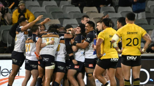 Brumbies vow to 'throw kitchen sink' at Chiefs in Super Rugby semi