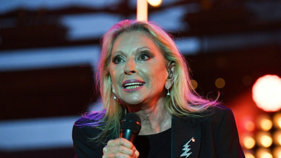  V&eacute;ronique Sanson, hospitalis&eacute;e, annule son concert &agrave; Saint-Brieuc 