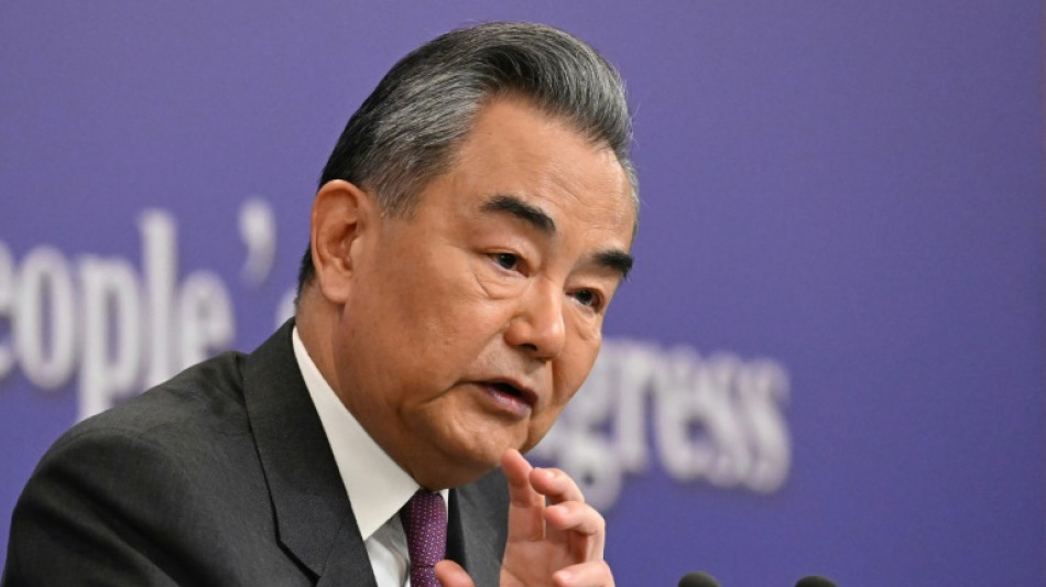 La Chine fustige la "pression" am&eacute;ricaine et d&eacute;fend ses liens avec la Russie