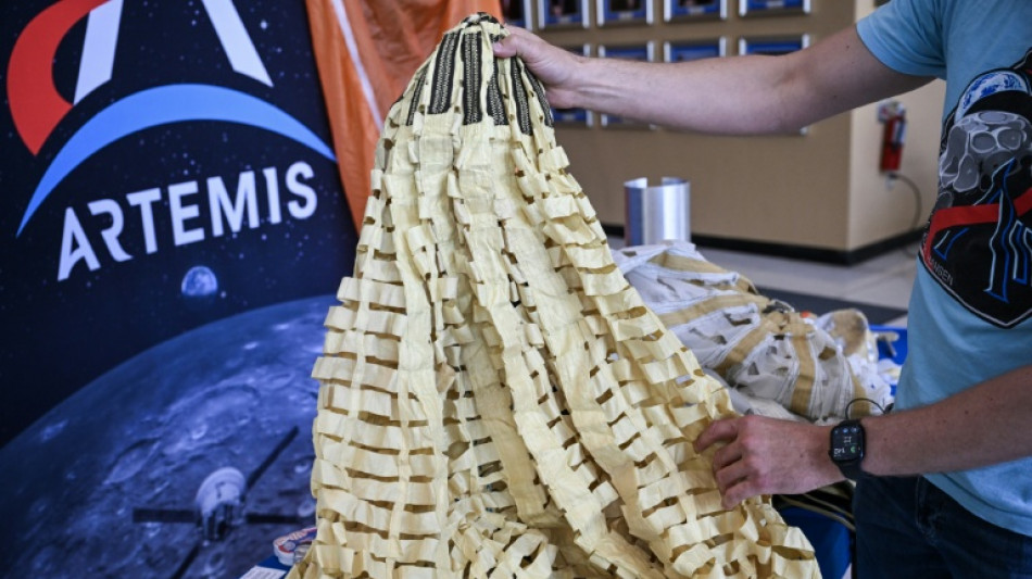  Parachutes: A vital part of Artemis II's trip home 