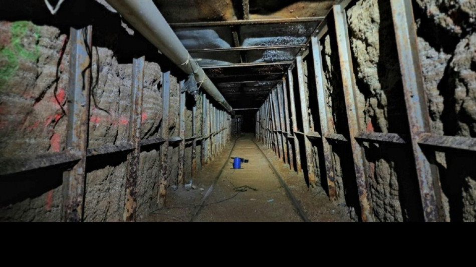 Descubren t&uacute;nel de narcotraficantes en la frontera entre EEUU y M&eacute;xico