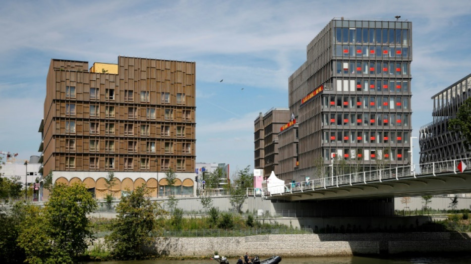Vila Paral&iacute;mpica abre suas portas em Paris