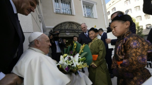Papa deixa a Mong&oacute;lia ap&oacute;s viagem com v&aacute;rios gestos em dire&ccedil;&atilde;o &agrave; China