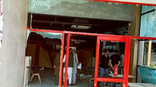 Dezenas de detidos ap&oacute;s inc&ecirc;ndio de KFC em manifesta&ccedil;&atilde;o pr&oacute;-Palestina no Paquist&atilde;o