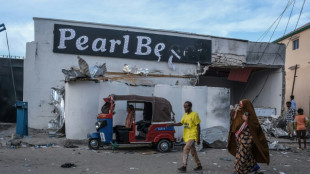 Six civilians killed in Somalia hotel siege