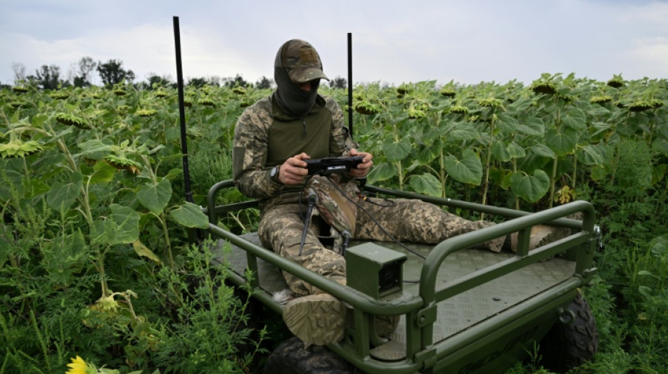  Sous un ciel parsemé de drones, des robots pour aider les médecins militaires ukrainiens 