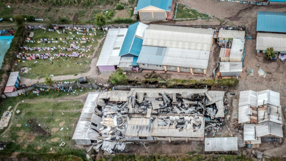 Kenya: tests ADN et deuil national pour les 21 gar&ccedil;ons morts dans l'incendie dans leur dortoir