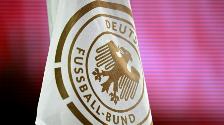 Fans bef&uuml;rworten DFB-Doppelspitze mit Frau und Mann