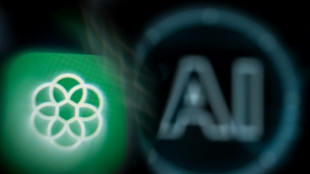 OpenAI afirma que un mill&oacute;n de usuarios de ChatGPT hablan sobre suicidio