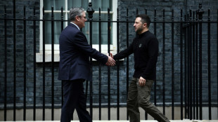 Zelensky rencontre Starmer et Rutte &agrave; Londres, au d&eacute;but de sa tourn&eacute;e europ&eacute;enne