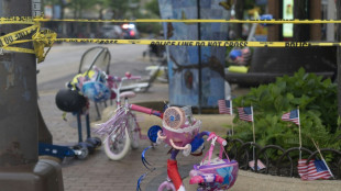 Incompr&eacute;hension et douleur &agrave; Highland Park apr&egrave;s la tuerie du 4-Juillet