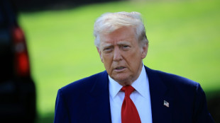 Trump acusa Ir&atilde; de protelar decis&atilde;o sobre acordo nuclear