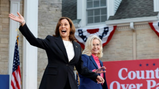 Harris e republicana Cheney fazem com&iacute;cio democrata em reduto conservador