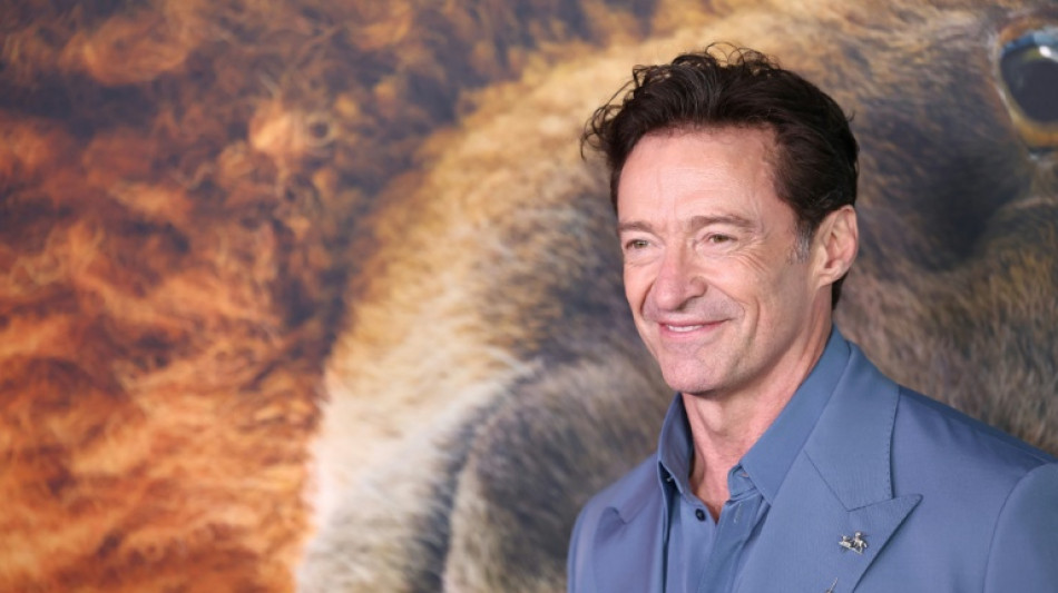  Hugh Jackman in talks to buy stake in Norwich football club 