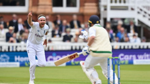 England's 'almost perfect' start delights Broad