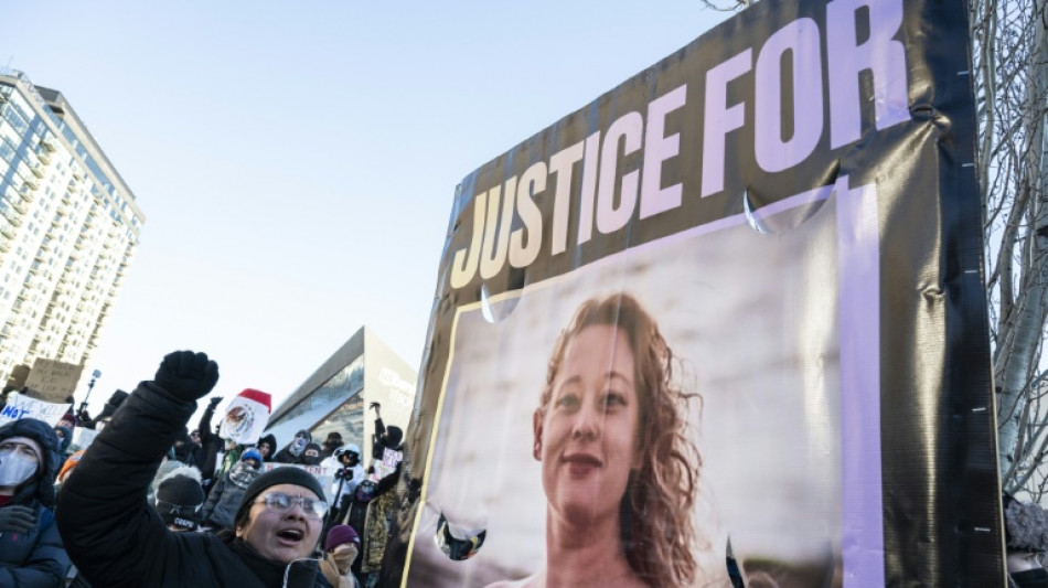  Family of woman killed by US immigration agent sues Trump administration 