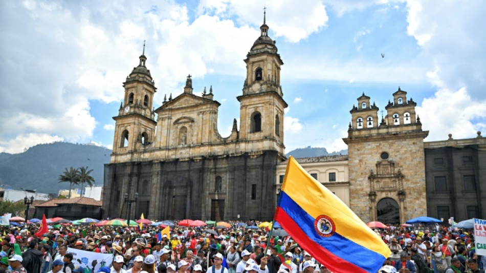 Miles acuden a la llamada de Petro para protestar en Bogot&aacute; a favor del Gobierno