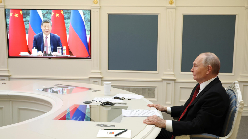  Cremlino, 'speriamo di avere presto informazioni da Xi sul vertice con Trump' 