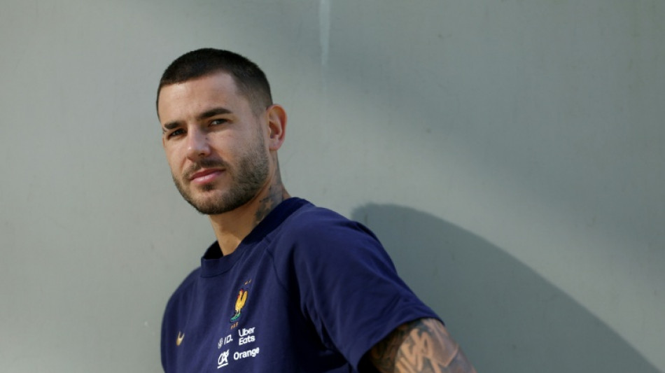 Foot: le joueur du PSG Lucas Hernandez vis&eacute; par une plainte pour traite d'&ecirc;tres humains, enqu&ecirc;te ouverte