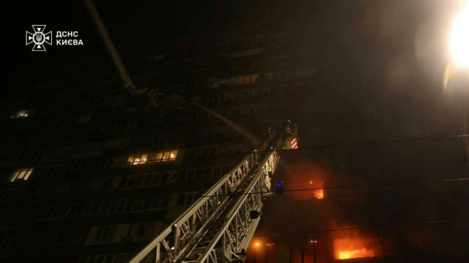 Coupures d'&eacute;lectricit&eacute; &agrave; travers l'Ukraine apr&egrave;s de massives frappes russes