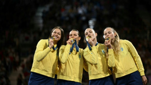 Ucr&acirc;nia conquista 1&ordf; medalha de ouro em Paris na esgrima feminina por equipes