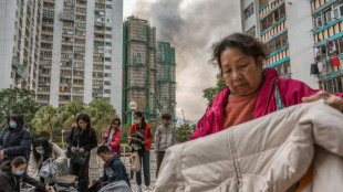 A Hong Kong, la solidarité bat son plein après un incendie meurtrier