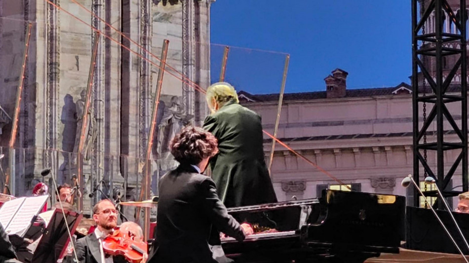  Piazza Duomo diventa teatro per il concerto della Filarmonica della Scala 