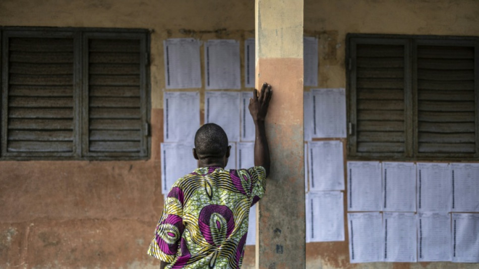  Les B&eacute;ninois votent pour &eacute;lire leur pr&eacute;sident, voie royale pour le ministre Romuald Wadagni 