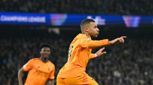 Ancelotti anuncia volta de Mbapp&eacute; contra o Betis