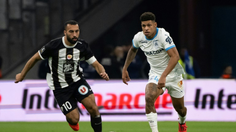 Olympique de Marselha trope&ccedil;a com Angers (1-1) na abertura da rodada do Franc&ecirc;s