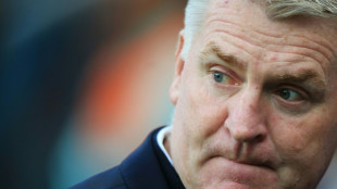 Leicester boss Smith urges final push as relegation looms