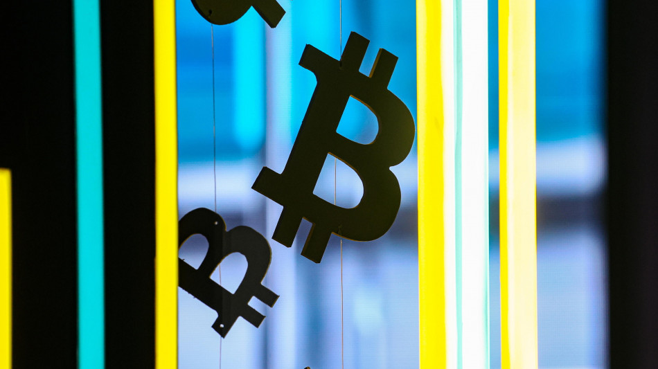  Maxi-attacco hacker a Binance in soli 20 minuti, '&eacute; il furto del secolo' 