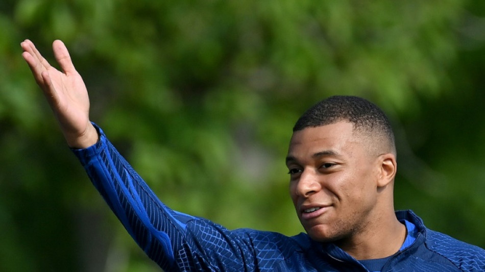 Mbappe says never discussed extending stay with PSG