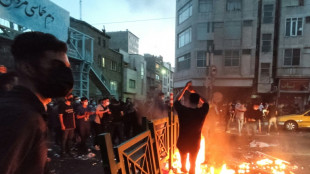 Ir&aacute;n bloquea acceso a redes sociales por protestas que ya se cobraron 11 vidas