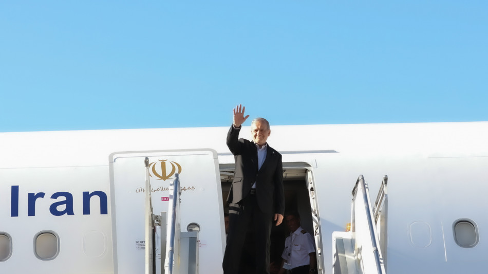  Pezeshkian, resistenza dell'Iran aumenter&agrave; di fronte a sanzioni e bulli 