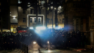 Polizei in Georgien setzt erneut Tränengas und Wasserwerfer gegen Demonstranten ein