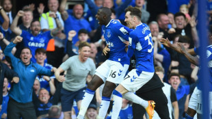 Everton must start performing like a big club, warns Dyche