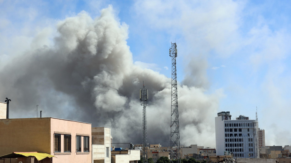 Israele, sganciate 1200 bombe su target iraniani