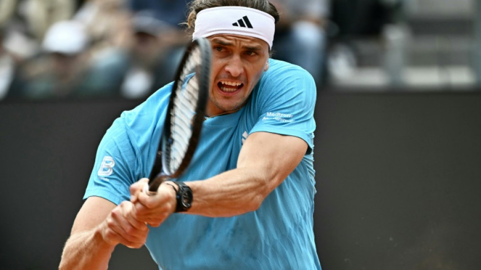  Zverev and Swiatek move into Italian Open third round 