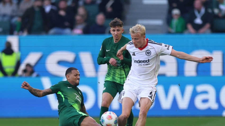  Der Absturz droht: Wolfsburg unterliegt Frankfurt 