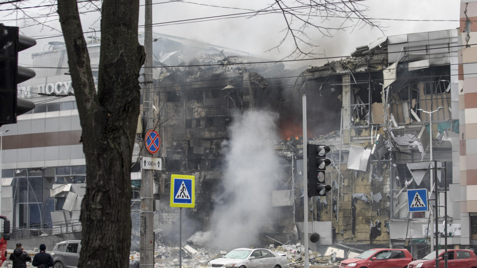 Media, 'raid russi su edificio residenziale a Rivne, 3 morti e 6 feriti