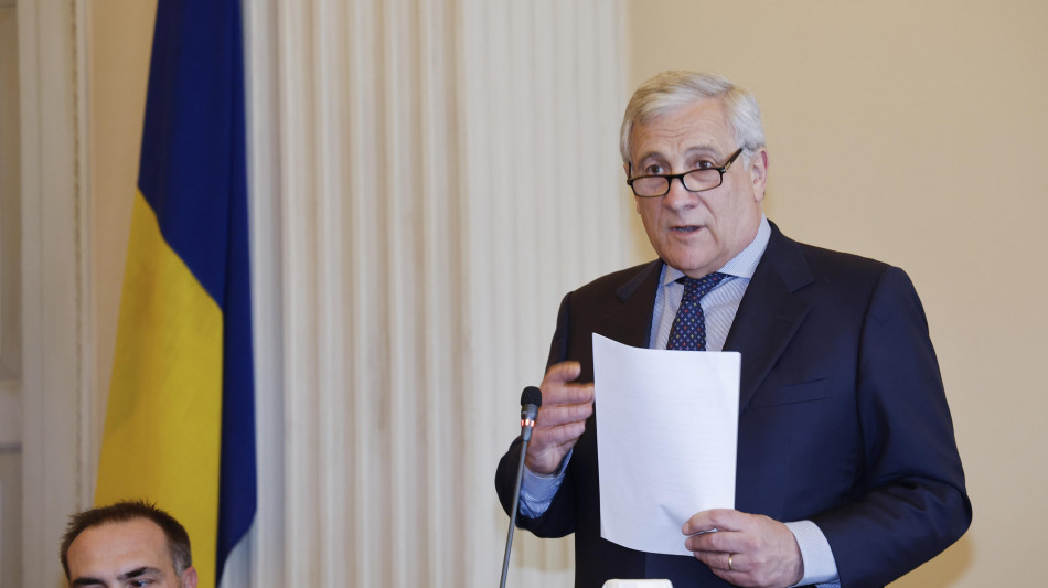 Tajani convoca ambasciatore Israele, 'video contro ogni tutela dignit&agrave; umana'