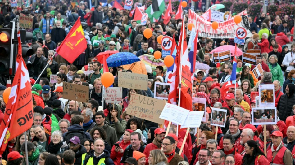 Decenas de miles protestan en Bruselas contra los recortes anunciados por el gobierno