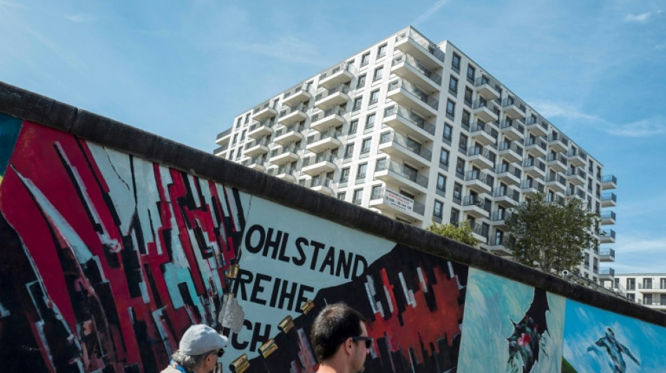 33-J&auml;hriger &uuml;berspr&uuml;ht Kunstwerk mit Davidstern an Berliner East Side Gallery