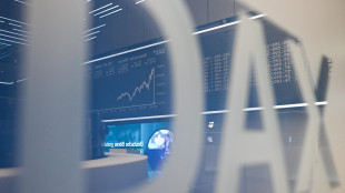 Borsa: l'Europa chiude senza direzione, Parigi +0,06%, Francoforte -0,46%